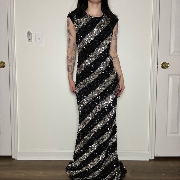Alice and olivia sequin striped gown nwt small black and silver - Picture 2 of 6